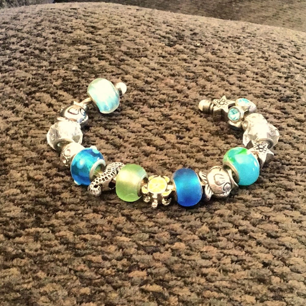 Charm bracelet